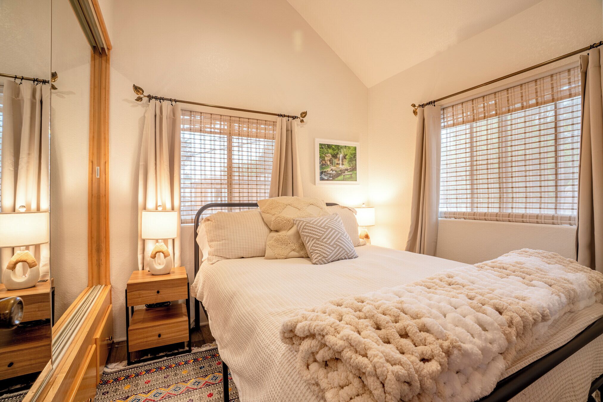 2 bedrooms, desk, iron/ironing board, free WiFi