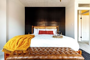 Casa Serena | Egyptian cotton sheets, premium bedding, memory-foam beds, free minibar