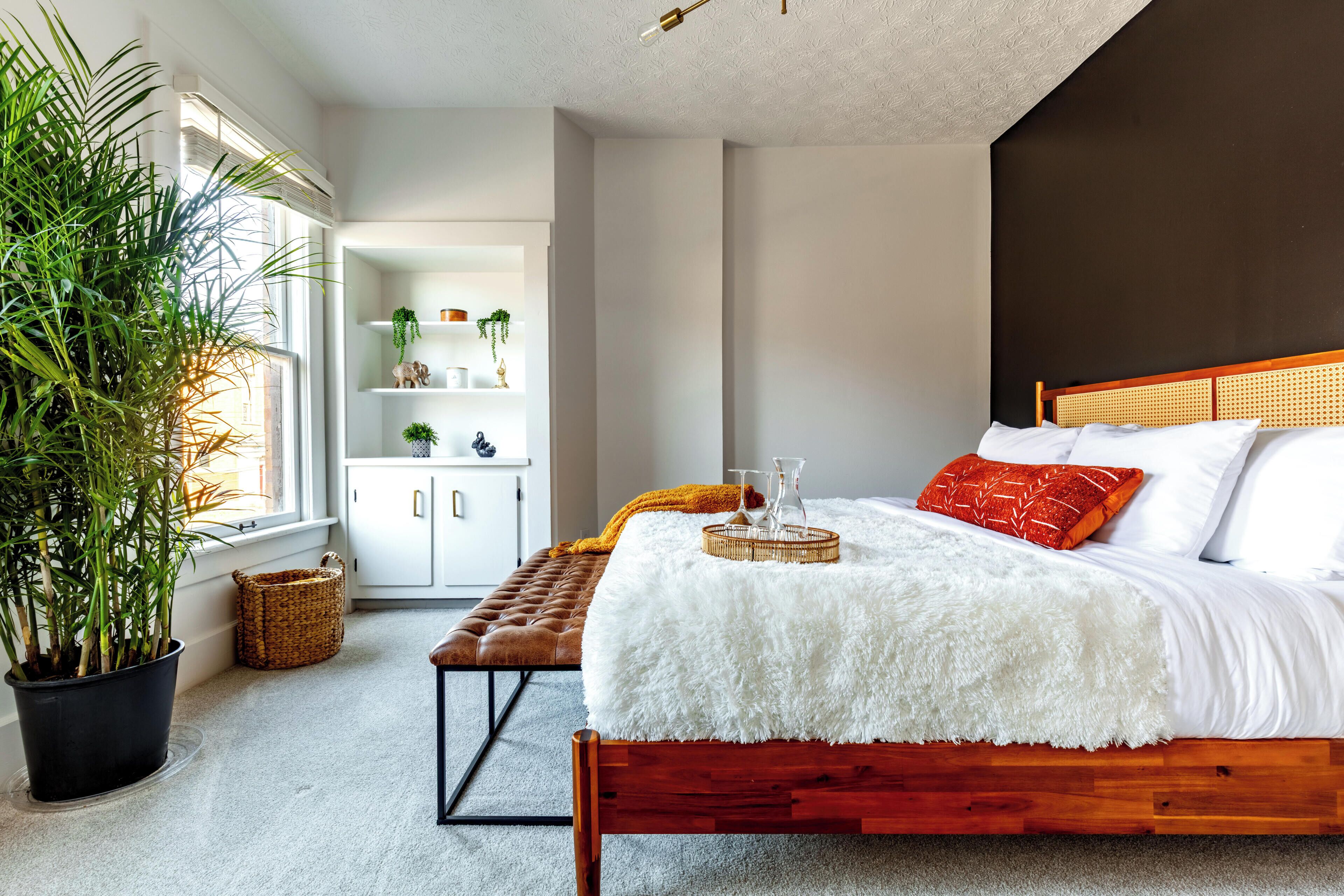 Casa Serena | Egyptian cotton sheets, premium bedding, memory foam beds, free minibar