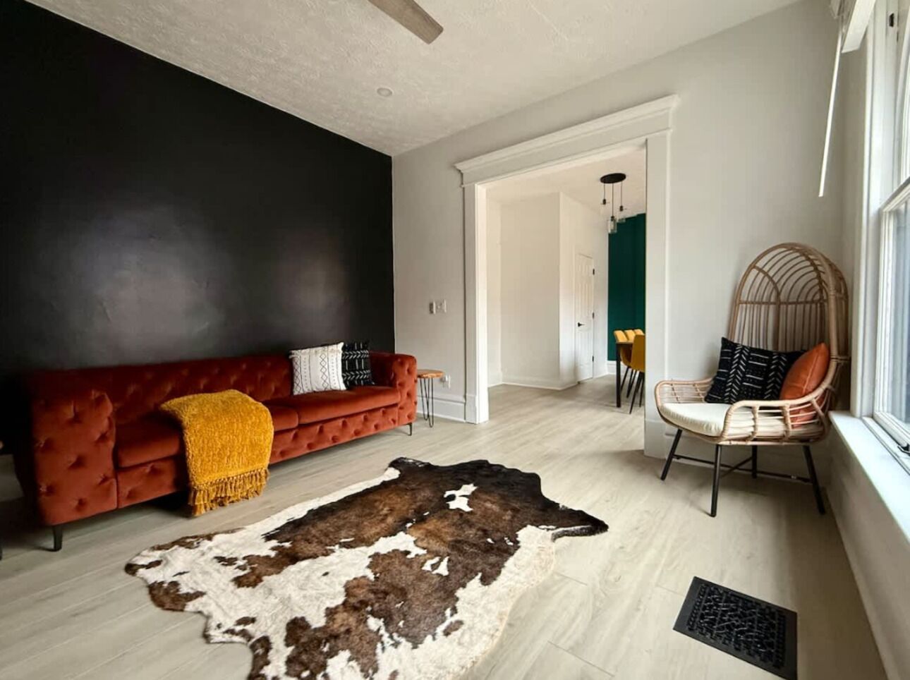 Smart TV de 55 pulgadas con canales digitales, Netflix y Hulu 