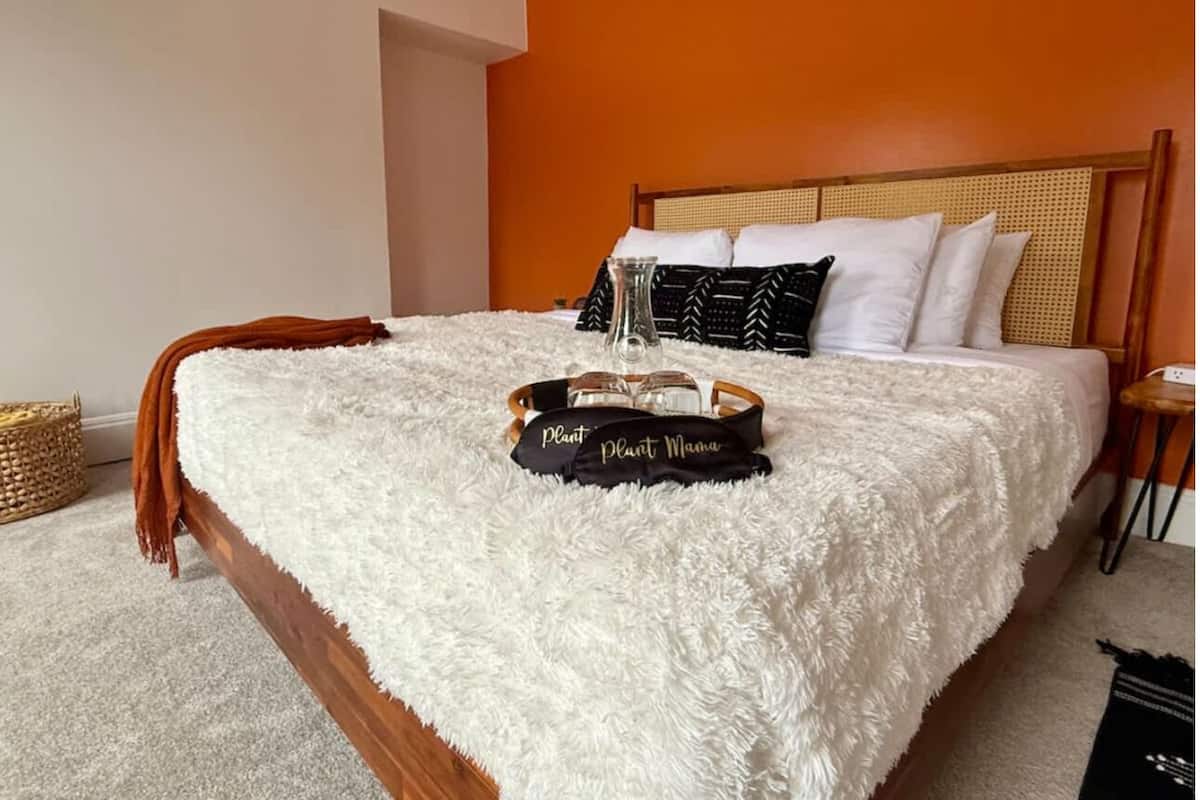 Egyptian cotton sheets, premium bedding, memory foam beds, free minibar