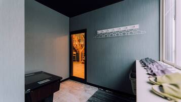 House | Iron/ironing board, free WiFi, bed sheets