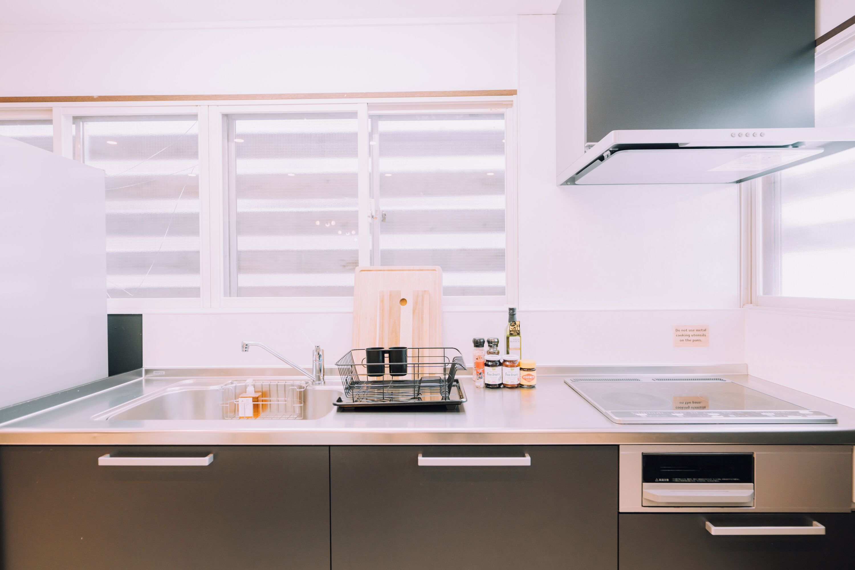 Hus | Eget kjøkken | Fryser og papirhåndklær