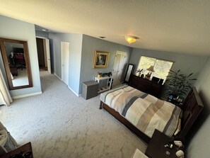 4 bedrooms, WiFi, bed sheets