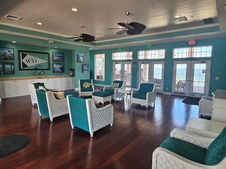 Updated Waterfront Condo, Pool + Pier, 10 Min To Beach & Downtown St. Pete - St. Petersburg, FL