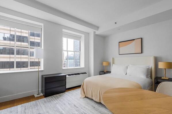 Iron/ironing board, WiFi, bed sheets