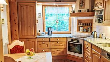 Kühlschrank, Ofen, Geschirrspüler, Toaster