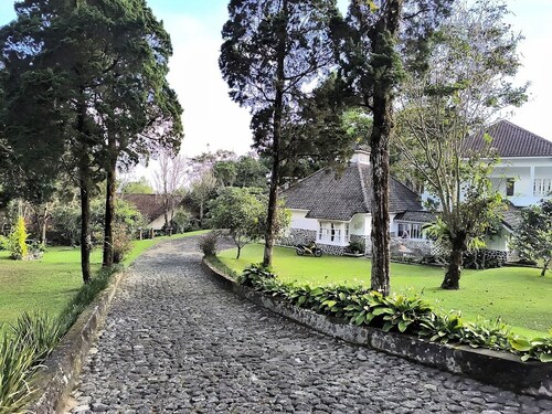 Villa Narendra Yogyakarta