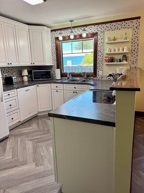 Microwave, oven, stovetop, dishwasher