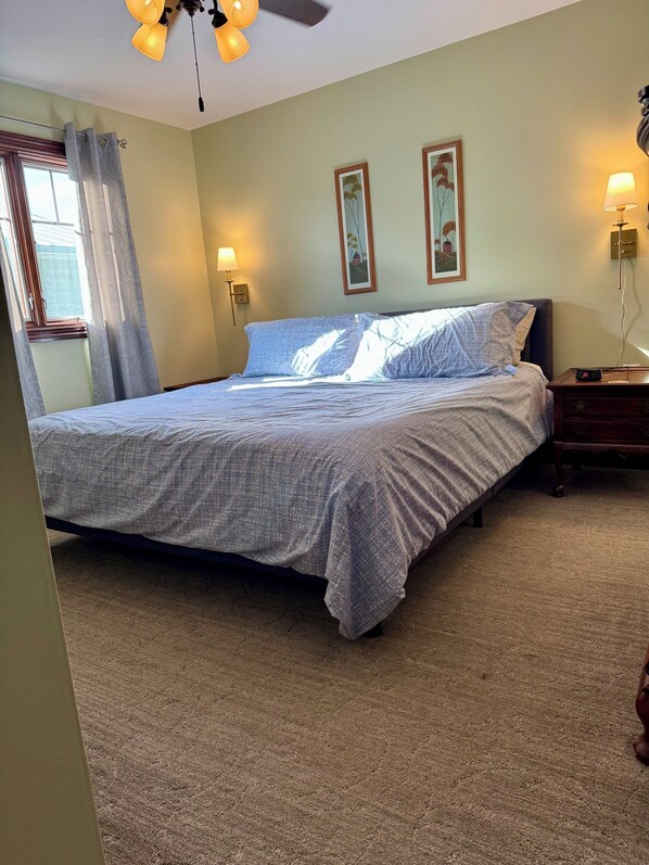 3 عدّة غرف نوم وواي فاي مجانًا وملاءات أسرّة