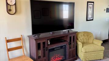 TV connectée, cheminée