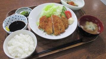 餐飲