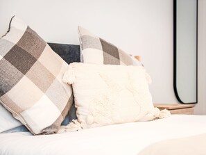 2 bedrooms, Internet