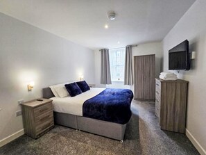 2 bedrooms