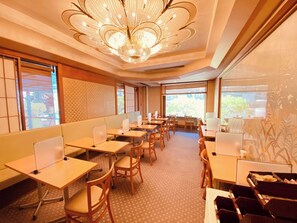用餐