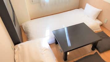 1 bedroom, desk, free WiFi, bed sheets