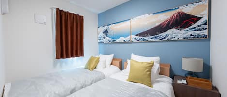 1 habitación, escritorio, tabla de planchar con plancha y wifi gratis