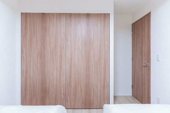 2 bedrooms, desk, iron/ironing board, free WiFi