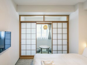 1 chambre, bureau, fer et planche à repasser, Wi-Fi gratuit