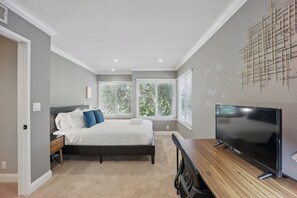 4 bedrooms, iron/ironing board, travel cot, free WiFi