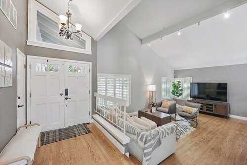 New 4BR! Spacious and beautiful house w/Pool in lovely San Jose