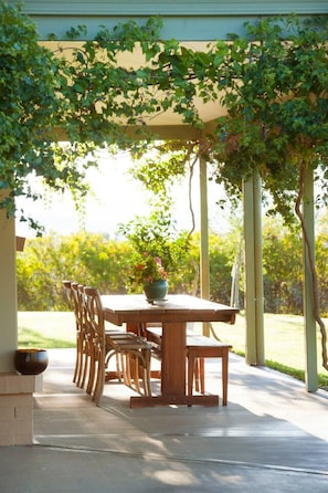 Outdoor dining