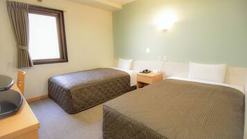 1 kamar tidur, meja kerja, setrika/meja setrika, dan Wi-Fi gratis