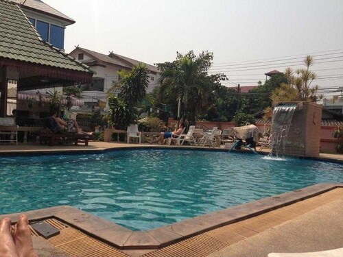 Hotel O Top North Guesthouse