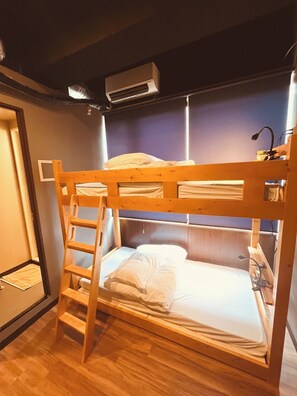 Escrivaninha, Wi-Fi de cortesia, roupa de cama