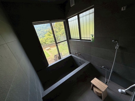 Hair dryer, towels. An entire house for rent in Yugawara Town Ashigar / Ashigarashimo-gun Kanagawa