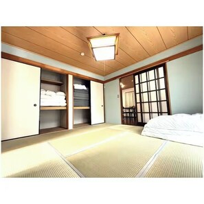 4 habitaciones, tabla de planchar con plancha y wifi gratis