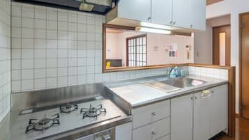 Fridge, microwave, stovetop