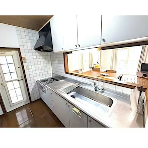 Fridge, microwave, stovetop