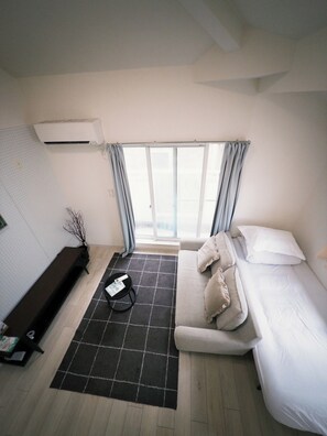 1 bedroom, desk, free WiFi, bed sheets