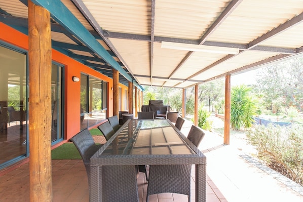 Outdoor dining