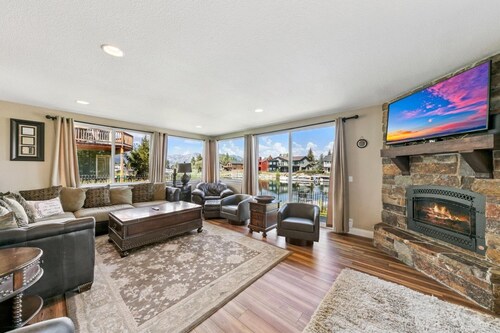 Blue Majestic: Tahoe Keys Waterfront 5BR Lake Tahoe Rental