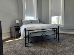 1 bedroom, iron/ironing board, Internet, bed sheets