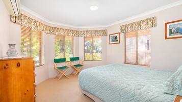 3 bedrooms, iron/ironing board, travel crib, free WiFi