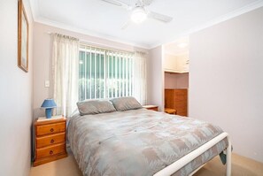 3 bedrooms, iron/ironing board, travel cot, free WiFi