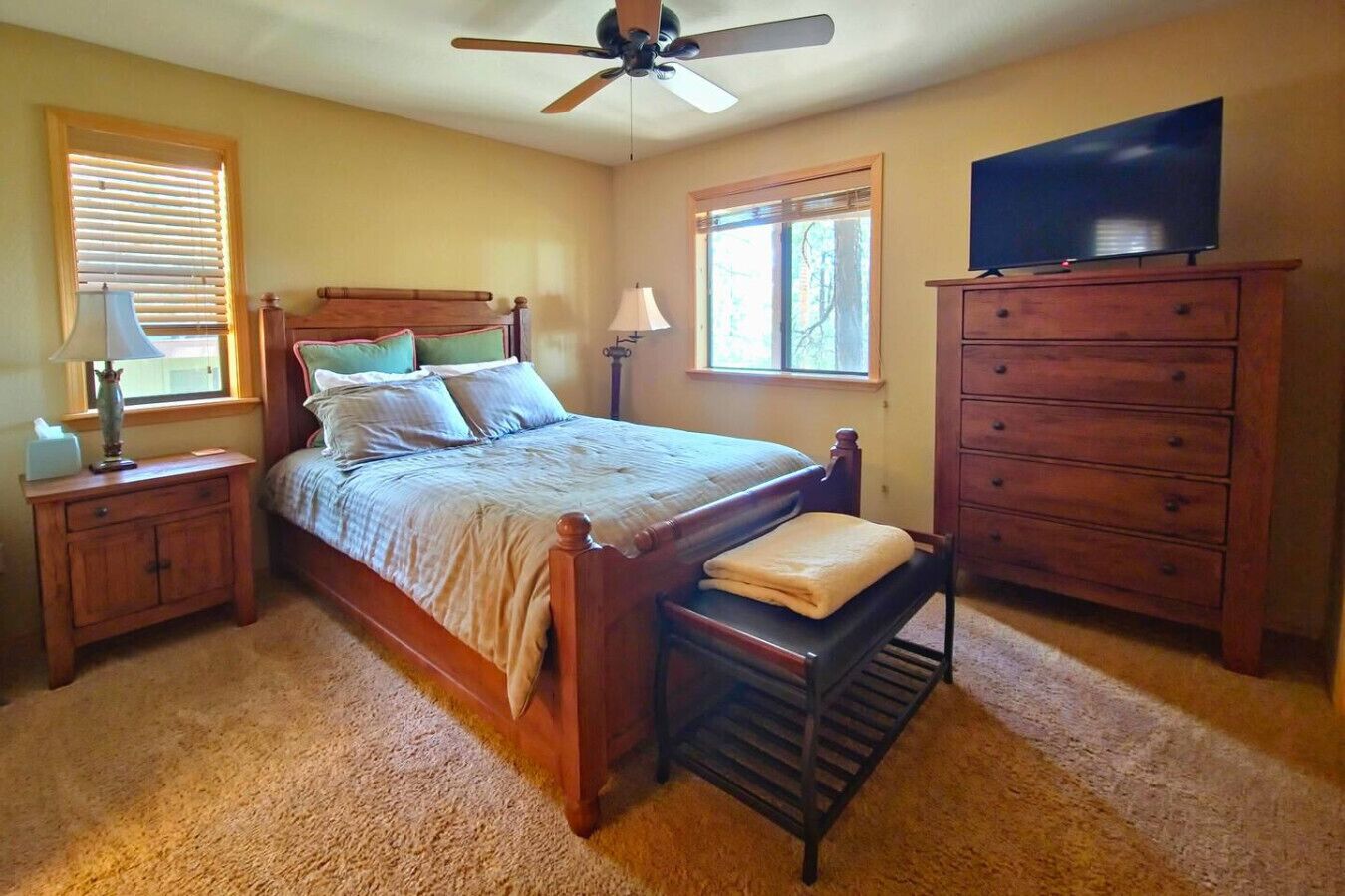 4 bedrooms, WiFi, bed sheets