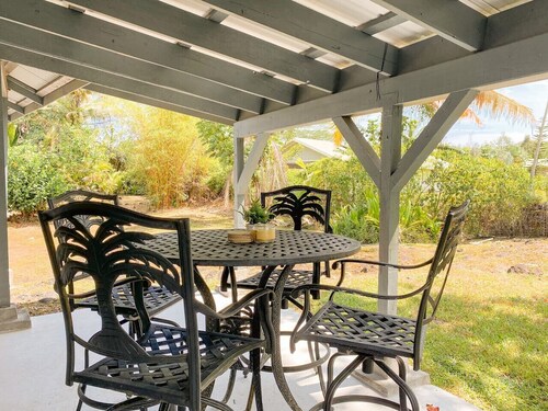 Island Escape with Patio, Near Shipman Beach