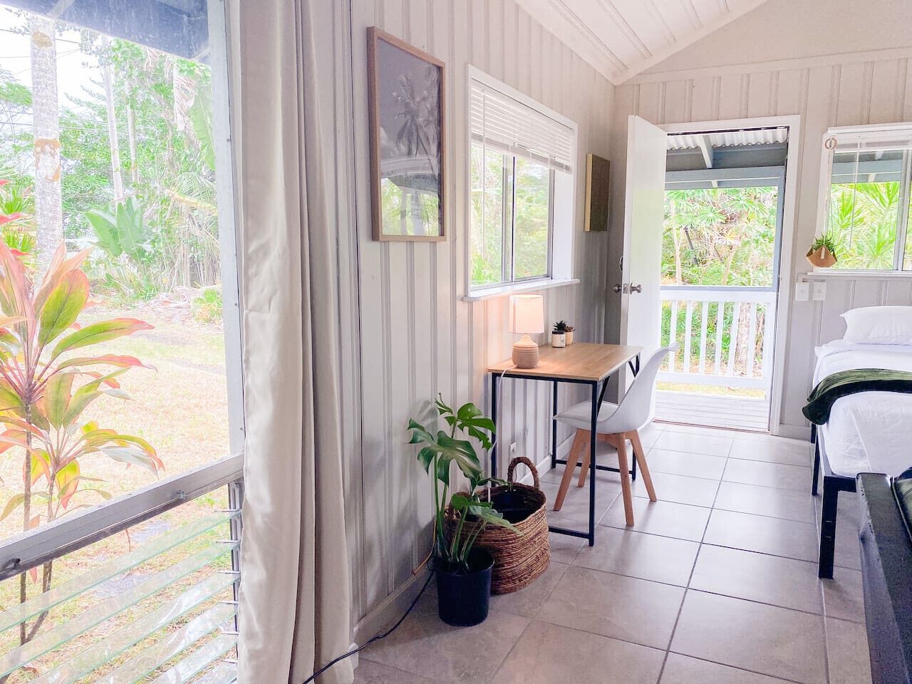 1 habitación, escritorio, tabla de planchar con plancha y wifi 