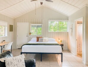 1 bedroom, desk, iron/ironing board, WiFi