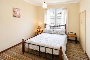 3 Schlafzimmer, Bügeleisen/Bügelbrett, Reisekinderbett, kostenloses WLAN