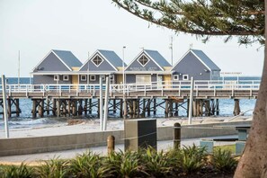 Beach - Jetty Jaunt - Busselton (Geographe)