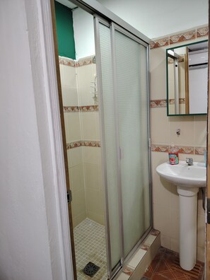 Handtücher, Seife, Toilettenpapier