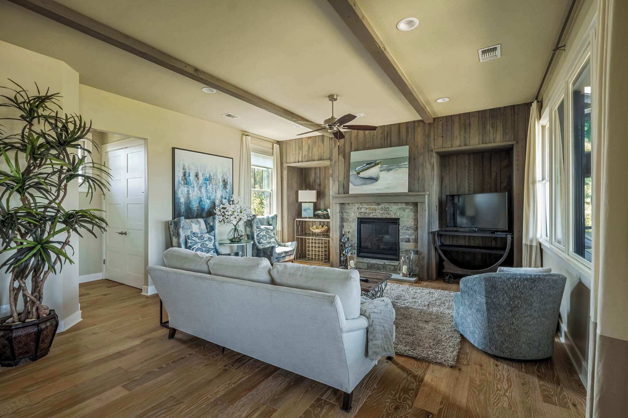 TV, fireplace, offices