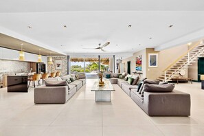 Interior - Opal Haven by Bocobay Luxury Villa (Noord)