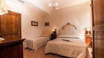 6 bedrooms, free WiFi, bed sheets