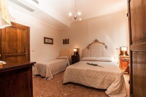 6 bedrooms, free WiFi, bed sheets